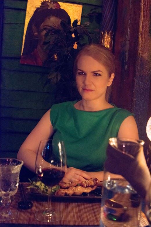 Lilli kanavarrastega poseerimas ja "seltskonda nautimas". Näost pole näha v?